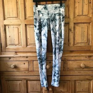 Human Performance Engineering‎ Medium Blue White Leggings